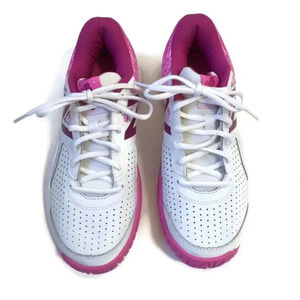 NEW BALANCE Leather lace-ups low top white hot pink tennis shoes NEW size 9.5